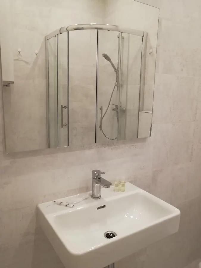 Lux Apartment, Near Metro Vasylkivska Киев 0*,  Украина