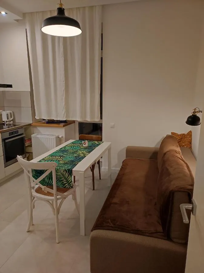 Lux Apartment, Near Metro Vasylkivska Kiev